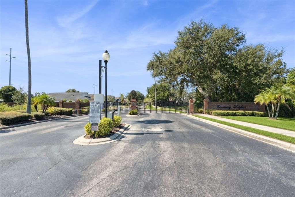 Под контрактом: $449,000 (3 спален, 2 ванн, 1526 Квадратных фут)