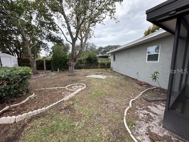 For Sale: $469,900 (2 beds, 1 baths, 1188 Square Feet)