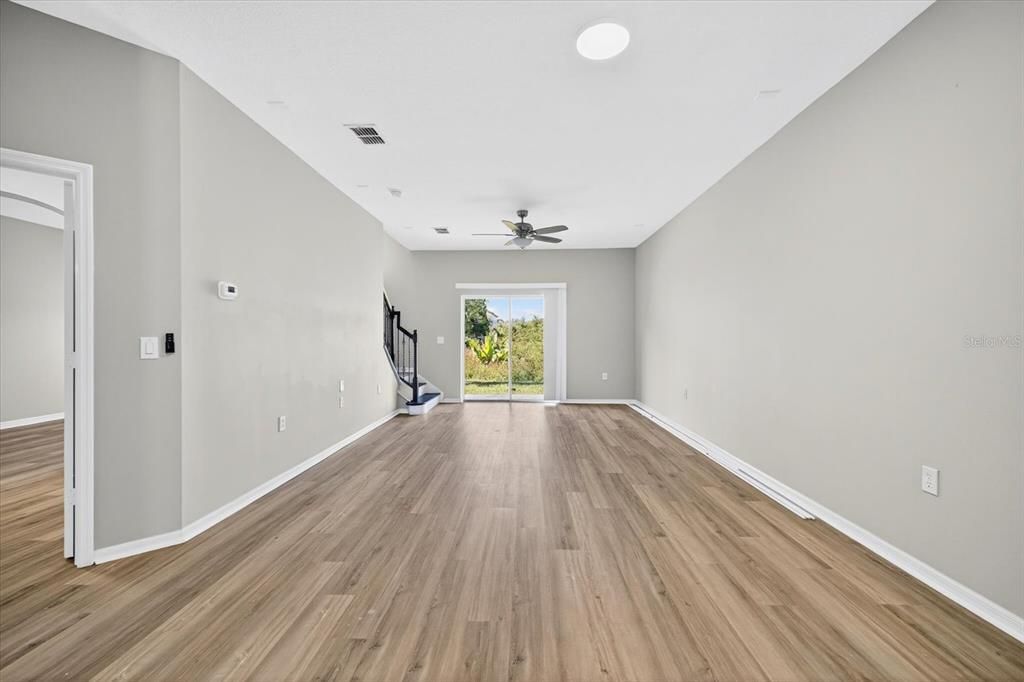 Active With Contract: $1,900 (3 beds, 2 baths, 1772 Square Feet)