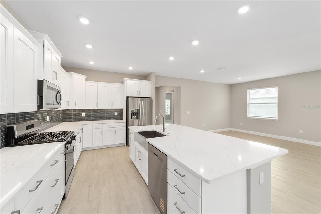 待售: $372,000 (2 贝兹, 2 浴室, 2019 平方英尺)