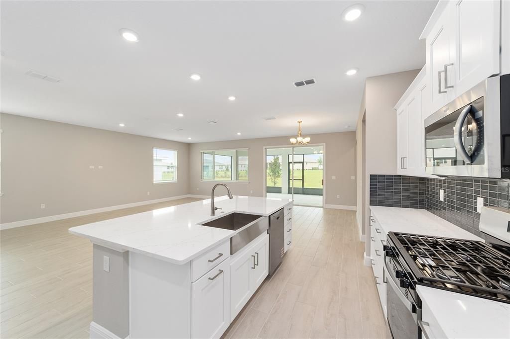 待售: $372,000 (2 贝兹, 2 浴室, 2019 平方英尺)