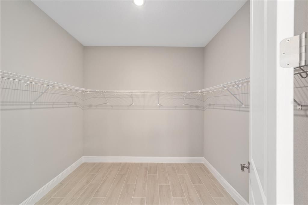 待售: $372,000 (2 贝兹, 2 浴室, 2019 平方英尺)