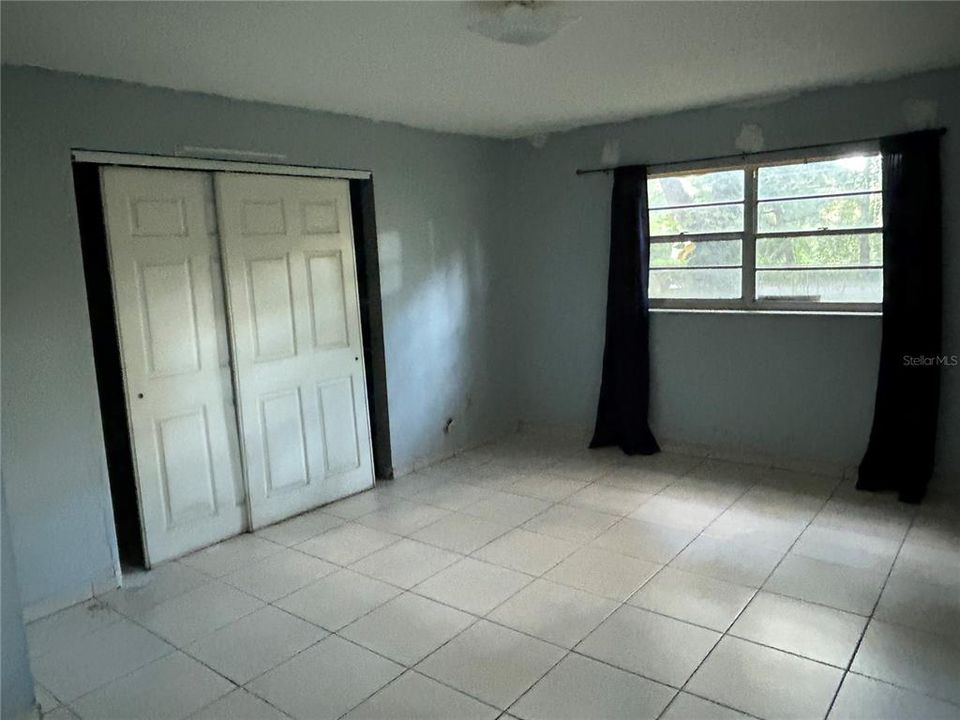 For Sale: $299,000 (2 beds, 1 baths, 1119 Square Feet)