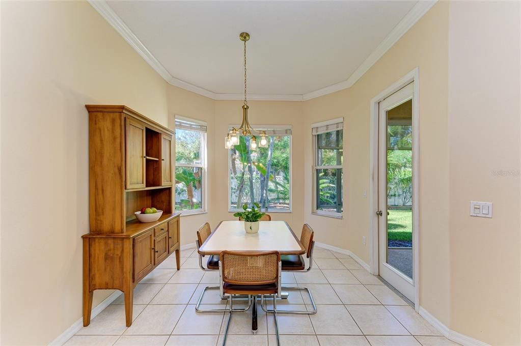 For Sale: $585,000 (4 beds, 2 baths, 2186 Square Feet)