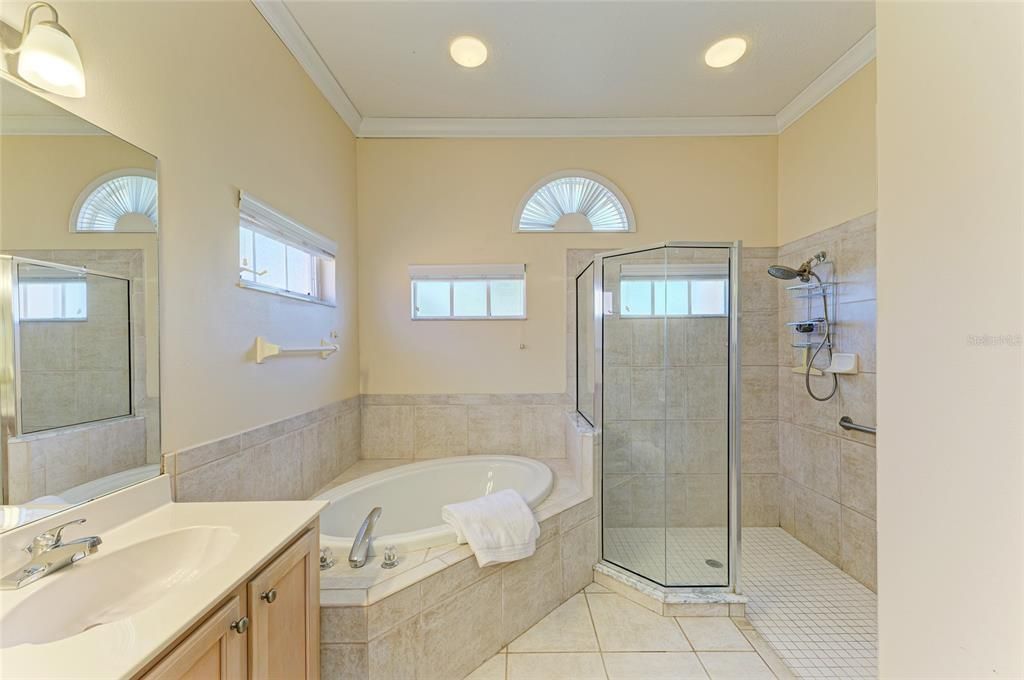 For Sale: $585,000 (4 beds, 2 baths, 2186 Square Feet)