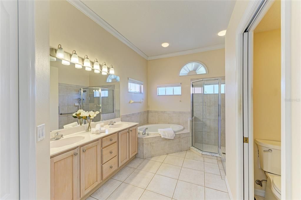 For Sale: $585,000 (4 beds, 2 baths, 2186 Square Feet)