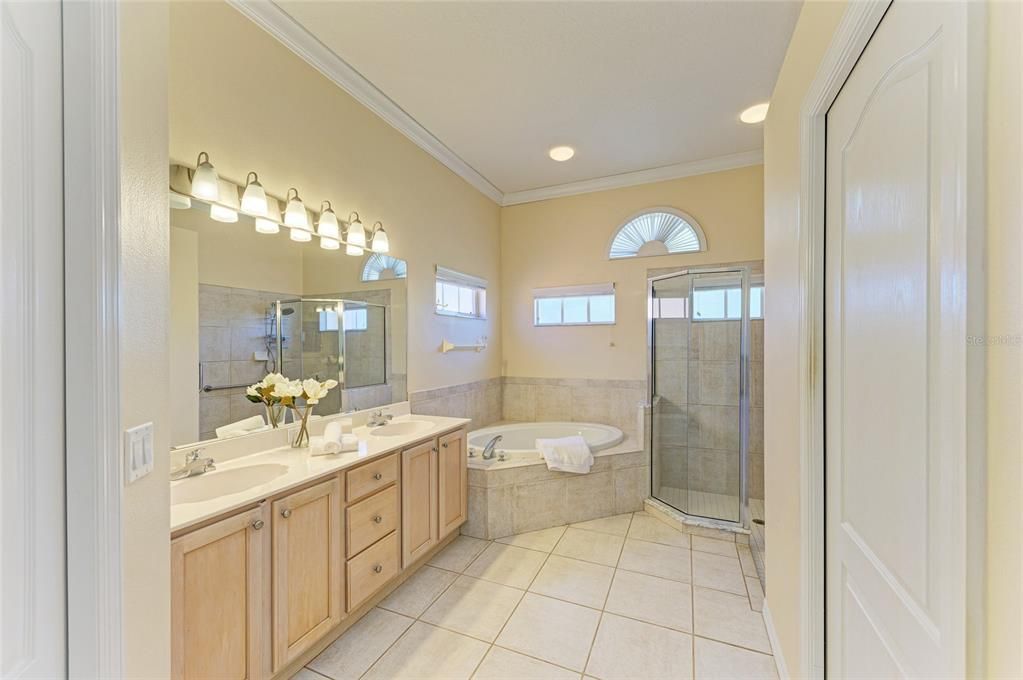 For Sale: $585,000 (4 beds, 2 baths, 2186 Square Feet)