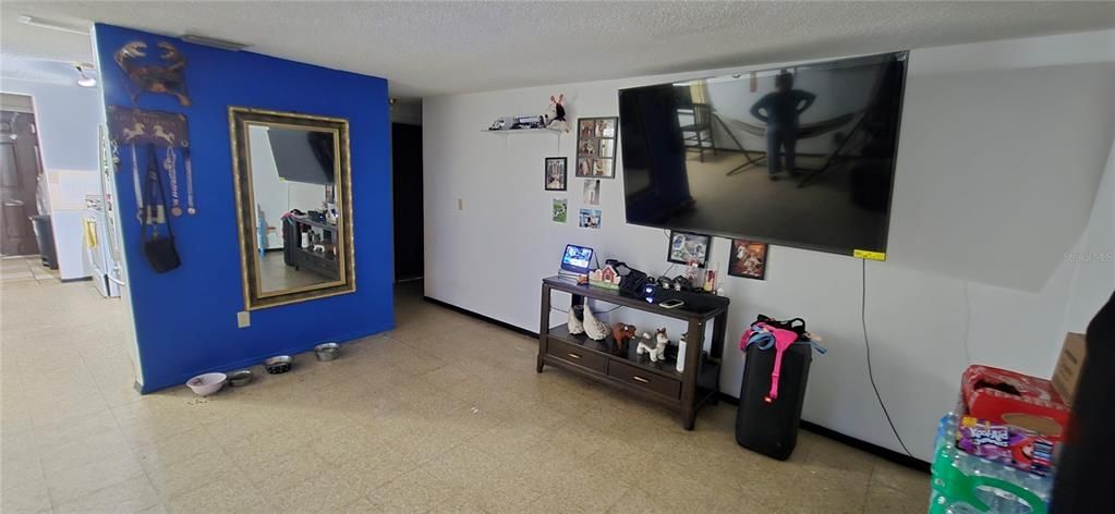 For Sale: $359,000 (4 beds, 0 baths, 1944 Square Feet)