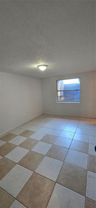 For Sale: $359,000 (4 beds, 0 baths, 1944 Square Feet)