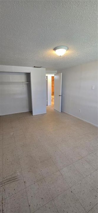 For Sale: $359,000 (4 beds, 0 baths, 1944 Square Feet)