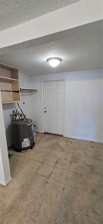 For Sale: $359,000 (4 beds, 0 baths, 1944 Square Feet)