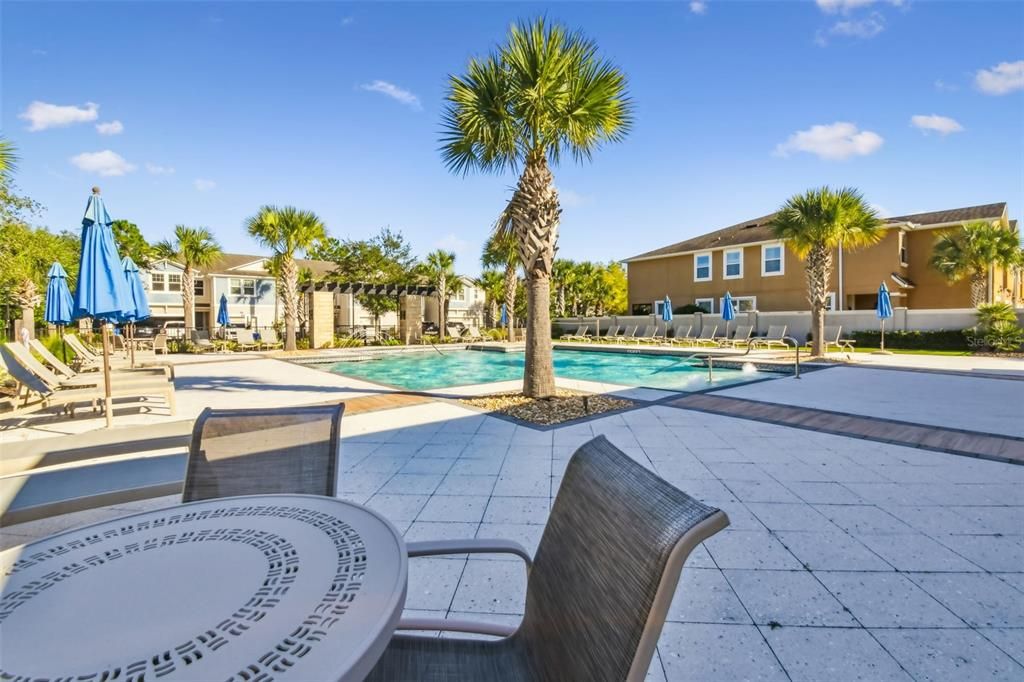 For Sale: $345,000 (3 beds, 2 baths, 1716 Square Feet)