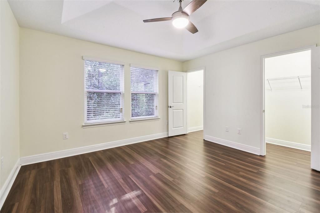 For Sale: $345,000 (3 beds, 2 baths, 1716 Square Feet)