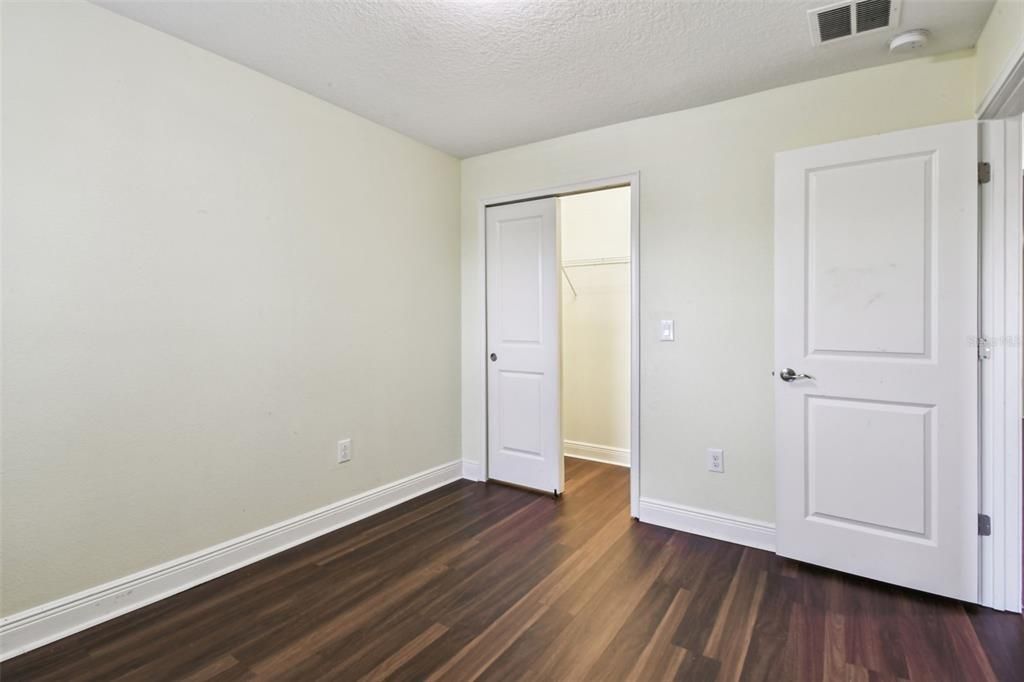 For Sale: $345,000 (3 beds, 2 baths, 1716 Square Feet)