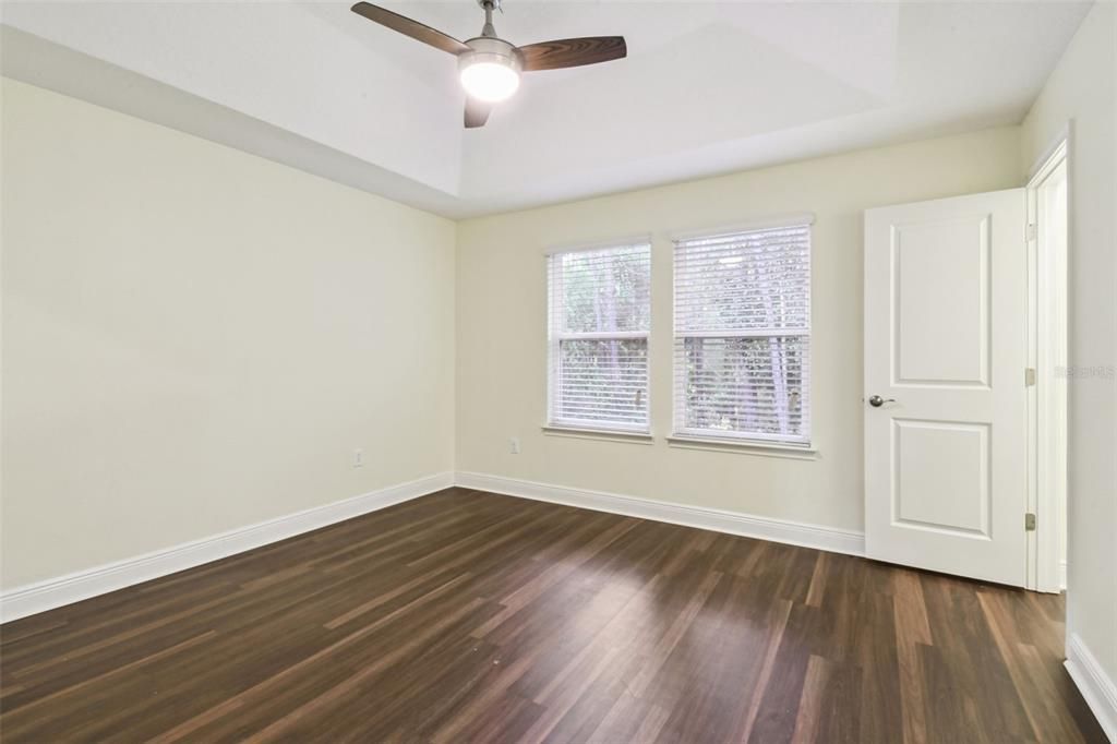 For Sale: $345,000 (3 beds, 2 baths, 1716 Square Feet)