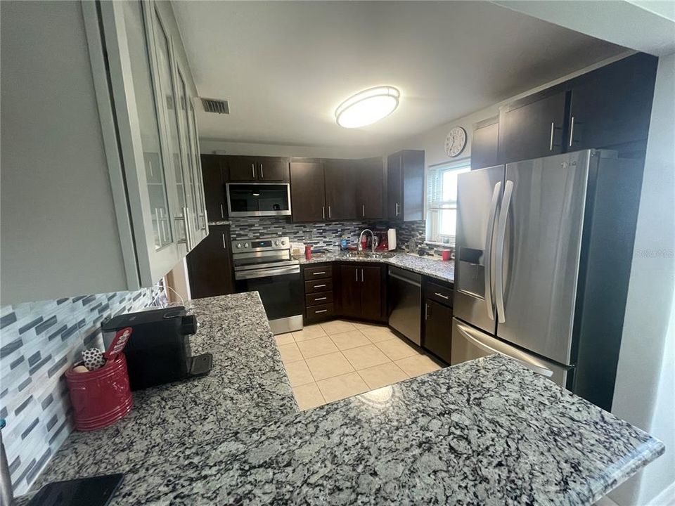 For Rent: $1,895 (2 beds, 2 baths, 1055 Square Feet)