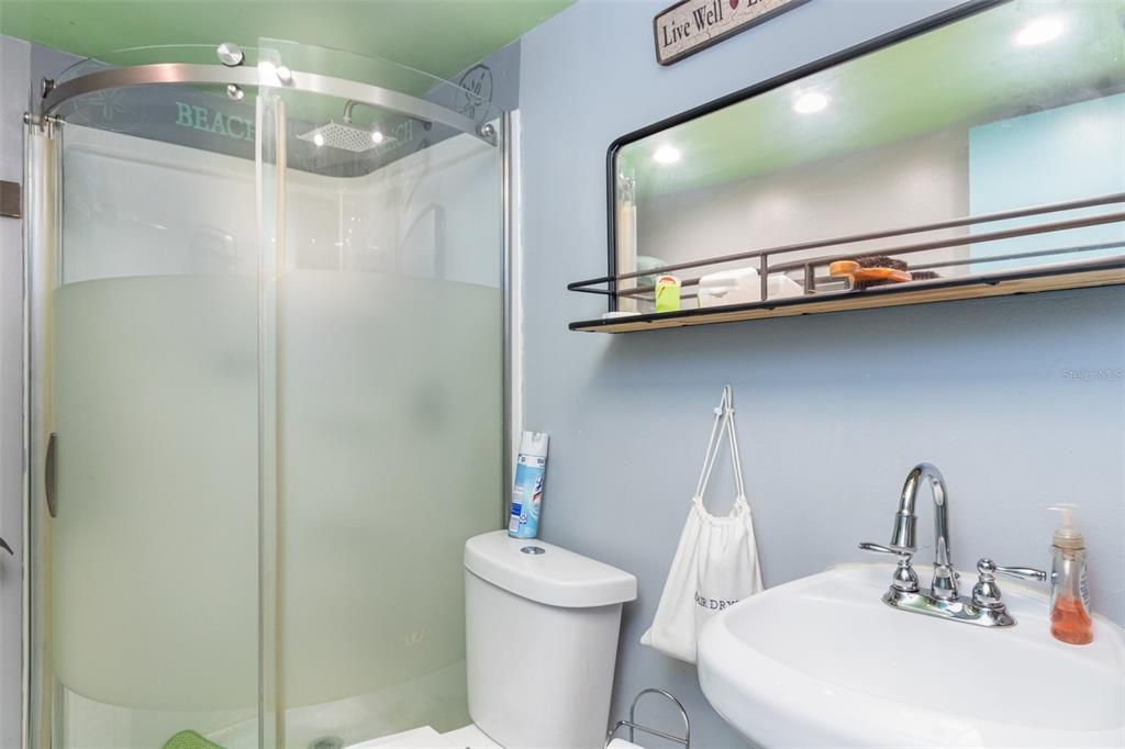 For Sale: $170,000 (2 beds, 2 baths, 970 Square Feet)