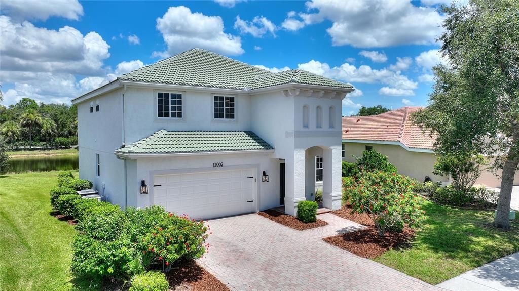 For Sale: $499,000 (4 beds, 3 baths, 2930 Square Feet)