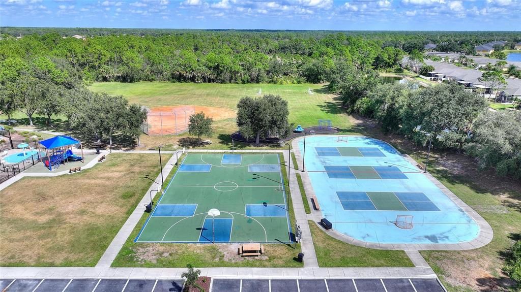 For Sale: $499,000 (4 beds, 3 baths, 2930 Square Feet)