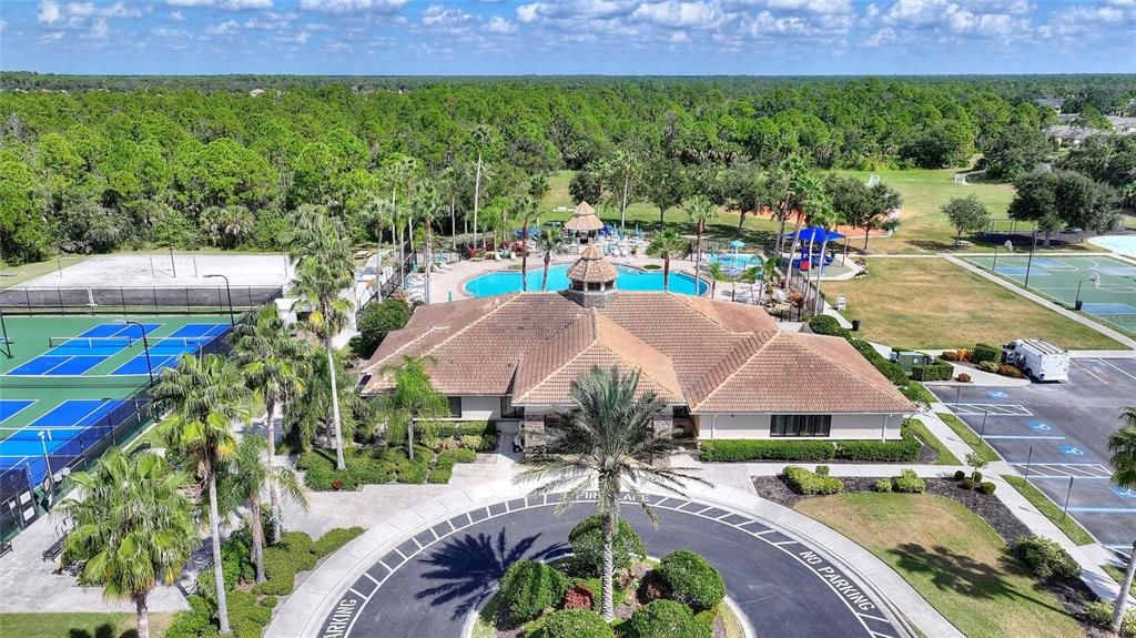 For Sale: $499,000 (4 beds, 3 baths, 2930 Square Feet)