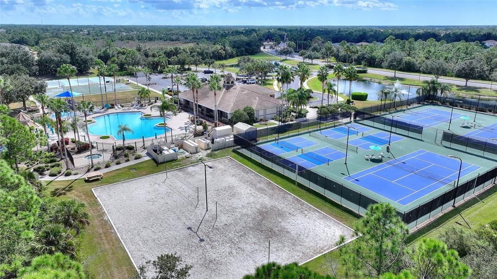 For Sale: $499,000 (4 beds, 3 baths, 2930 Square Feet)