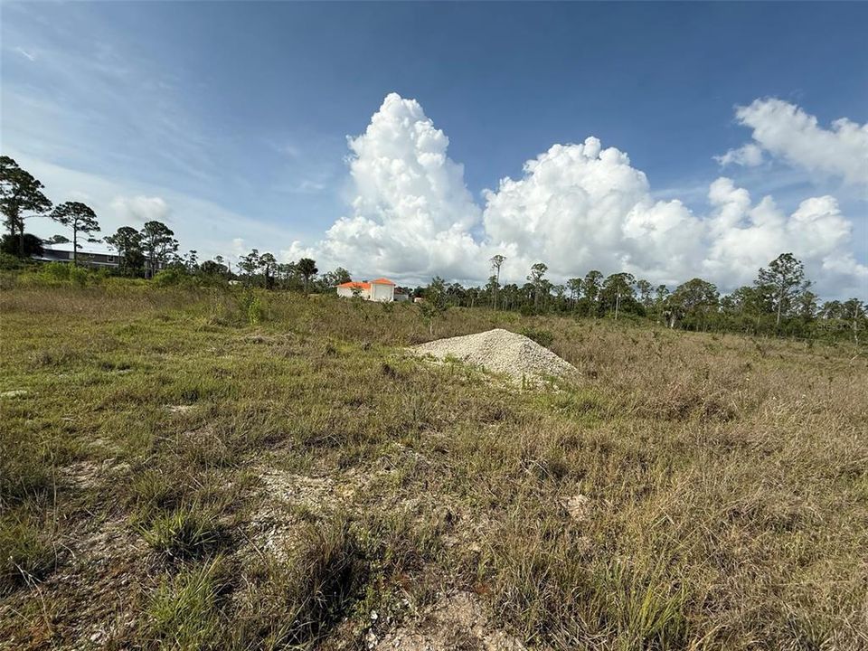 На продажу: $145,900 (2.50 acres)