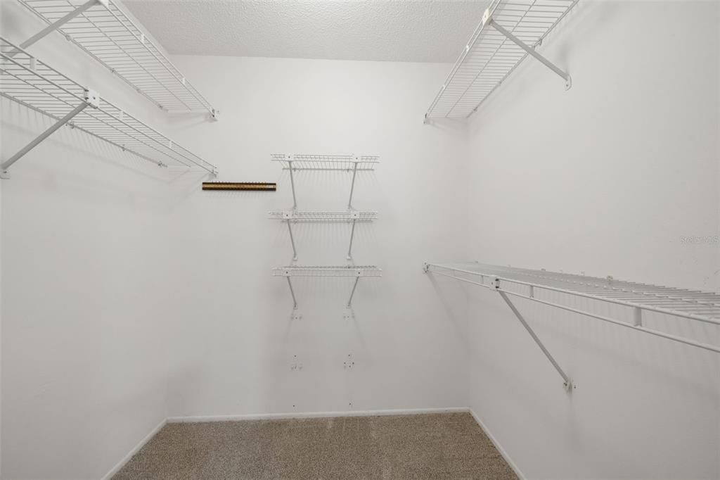 Под контрактом: $239,000 (2 спален, 2 ванн, 1674 Квадратных фут)