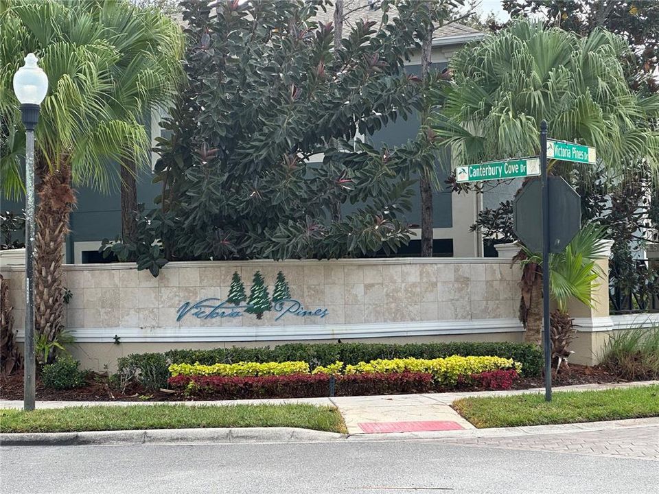 For Rent: $1,500 (2 beds, 2 baths, 987 Square Feet)