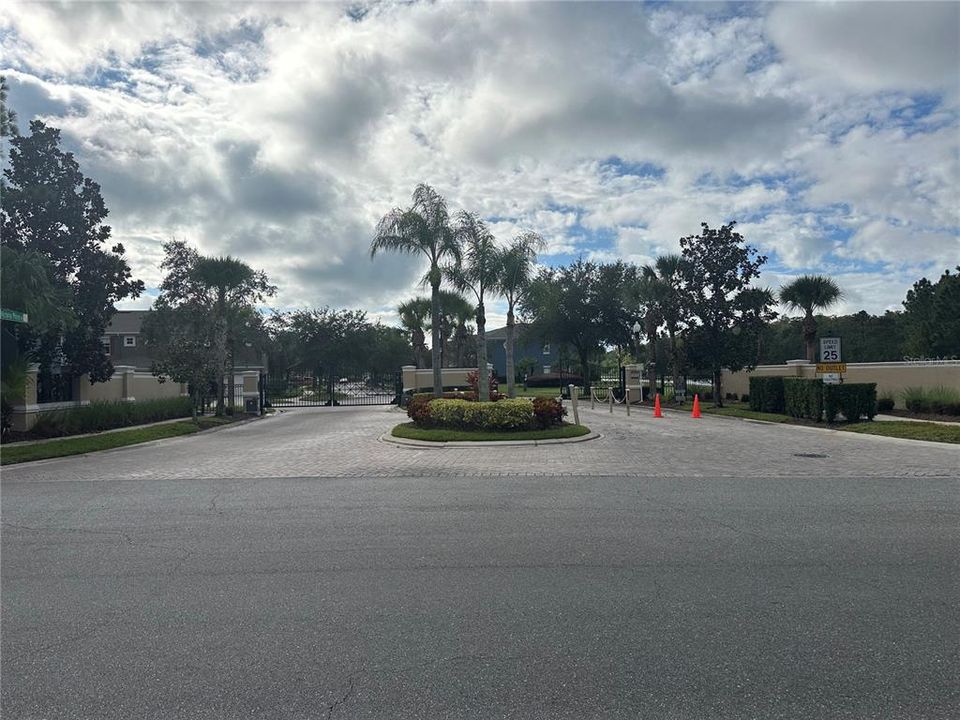 For Rent: $1,500 (2 beds, 2 baths, 987 Square Feet)