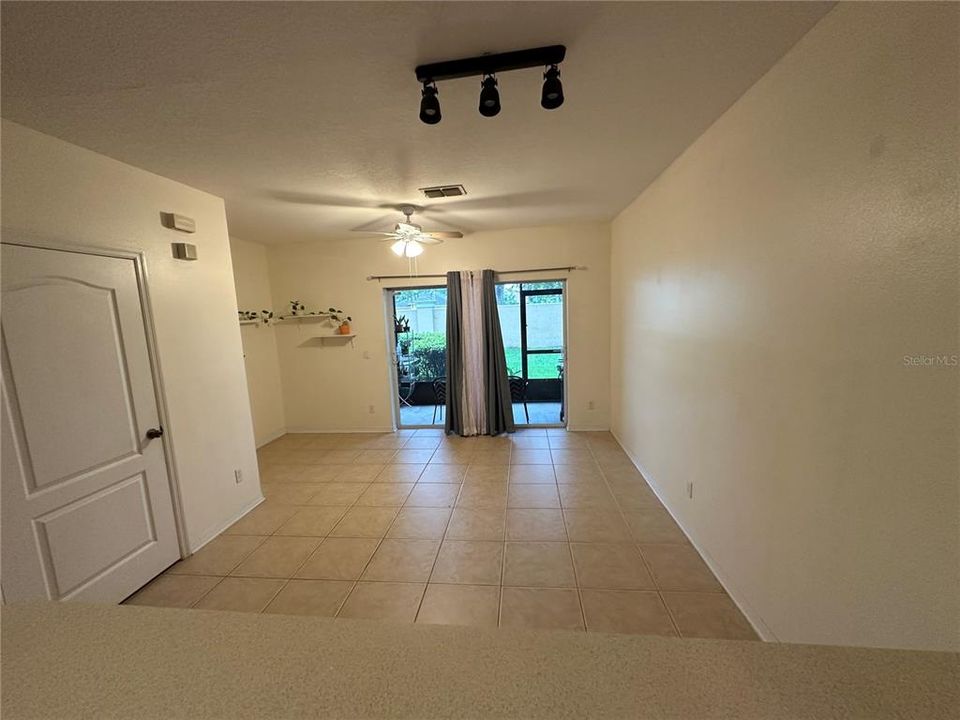 For Rent: $1,500 (2 beds, 2 baths, 987 Square Feet)