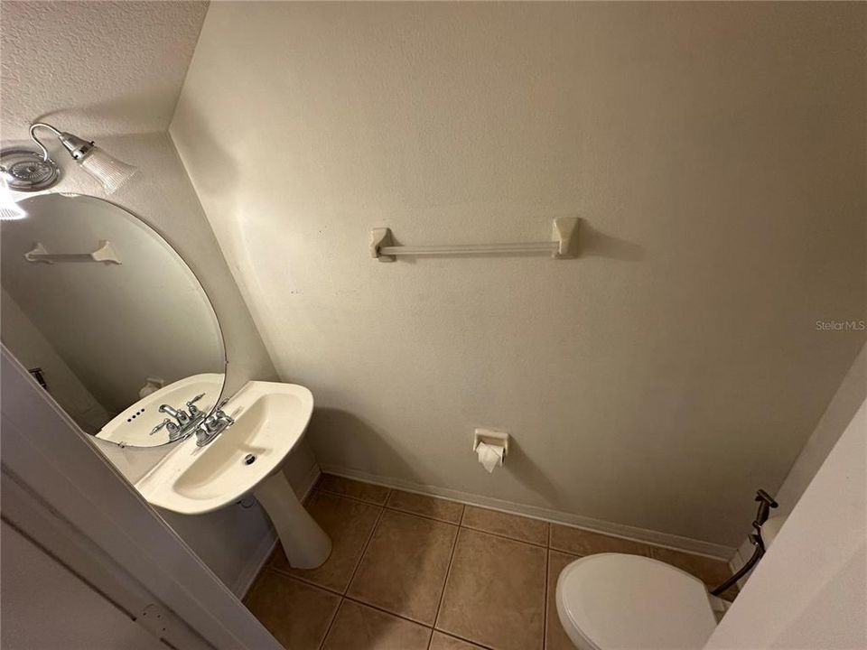 For Rent: $1,500 (2 beds, 2 baths, 987 Square Feet)