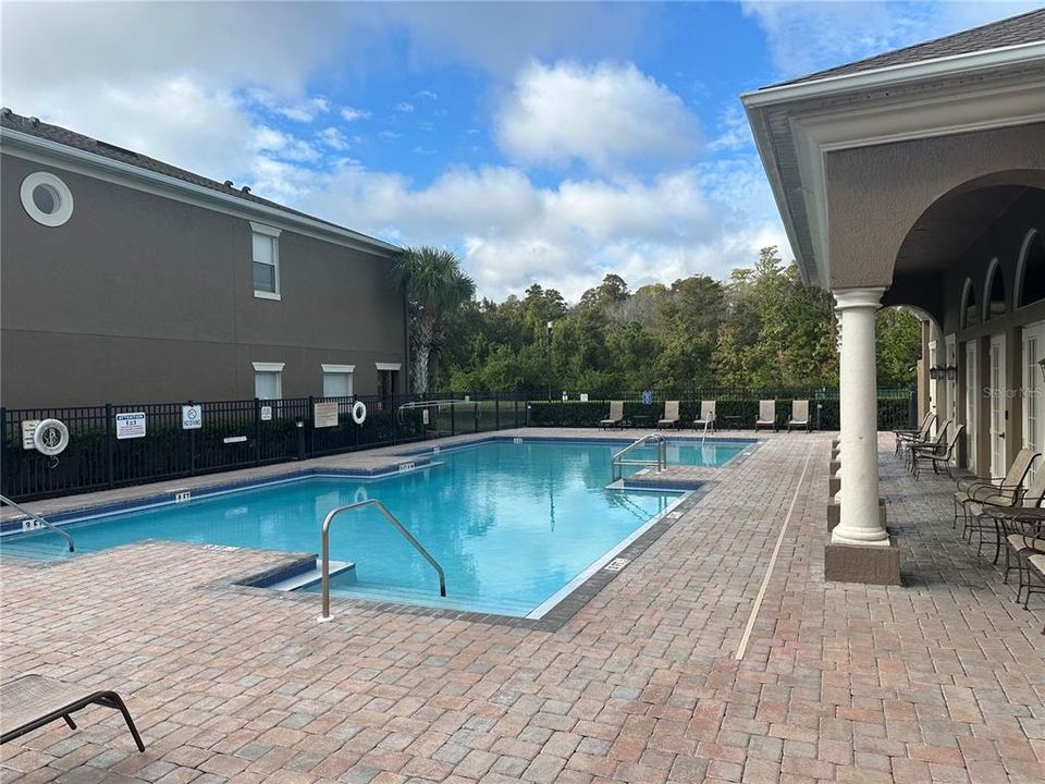 For Rent: $1,500 (2 beds, 2 baths, 987 Square Feet)