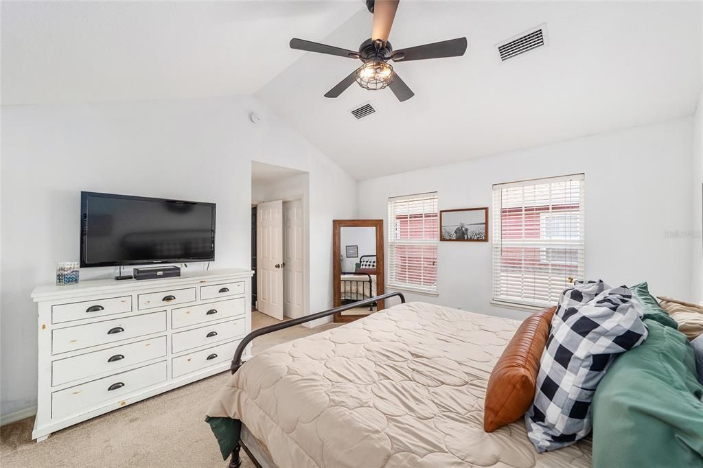 En Venta: $519,999 (3 camas, 2 baños, 1892 Pies cuadrados)