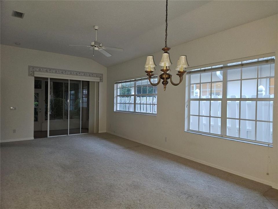 For Sale: $276,250 (2 beds, 2 baths, 1373 Square Feet)