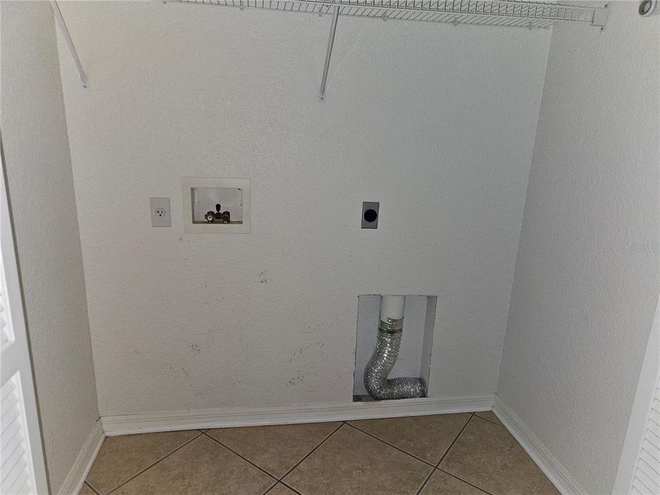 For Sale: $276,250 (2 beds, 2 baths, 1373 Square Feet)