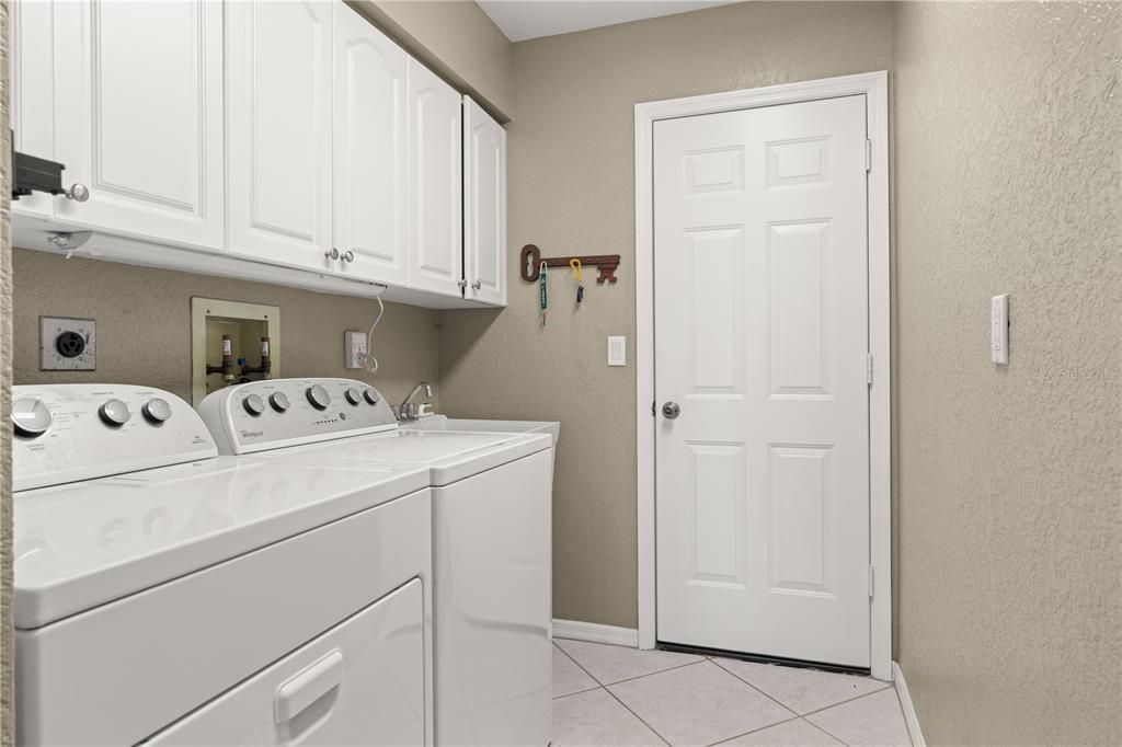 待售: $539,000 (3 贝兹, 2 浴室, 2063 平方英尺)