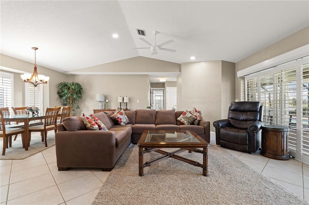 待售: $539,000 (3 贝兹, 2 浴室, 2063 平方英尺)