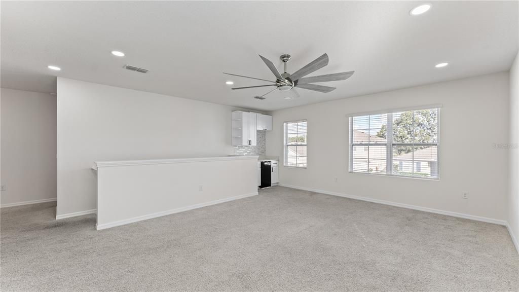 For Rent: $2,700 (5 beds, 3 baths, 2841 Square Feet)