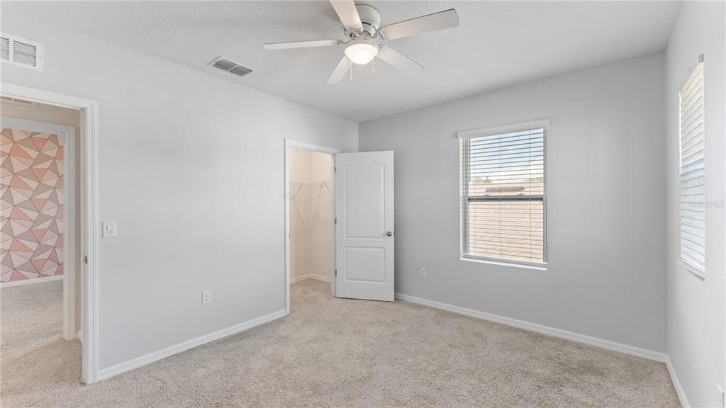 For Rent: $2,700 (5 beds, 3 baths, 2841 Square Feet)