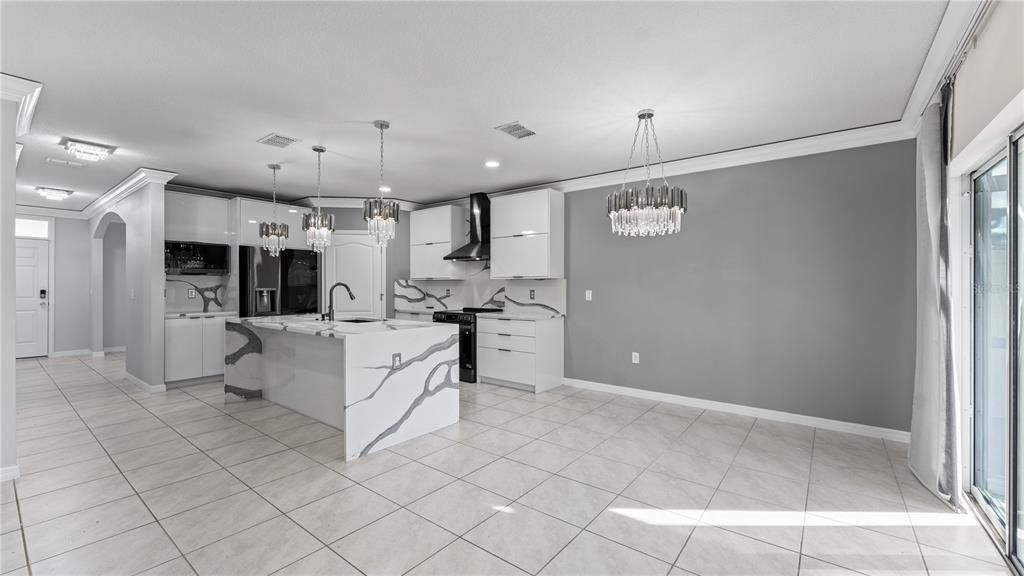 For Rent: $2,700 (5 beds, 3 baths, 2841 Square Feet)