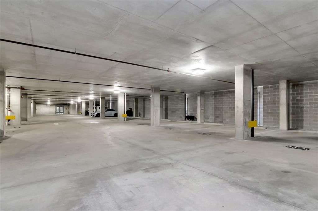 Active With Contract: $350,000 (1 beds, 1 baths, 1107 Square Feet)