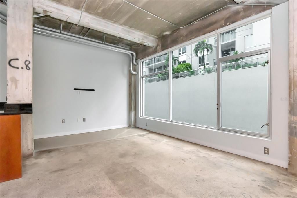 Active With Contract: $350,000 (1 beds, 1 baths, 1107 Square Feet)