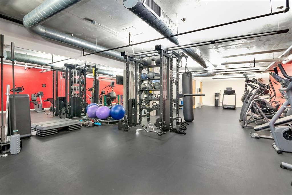 Active With Contract: $350,000 (1 beds, 1 baths, 1107 Square Feet)