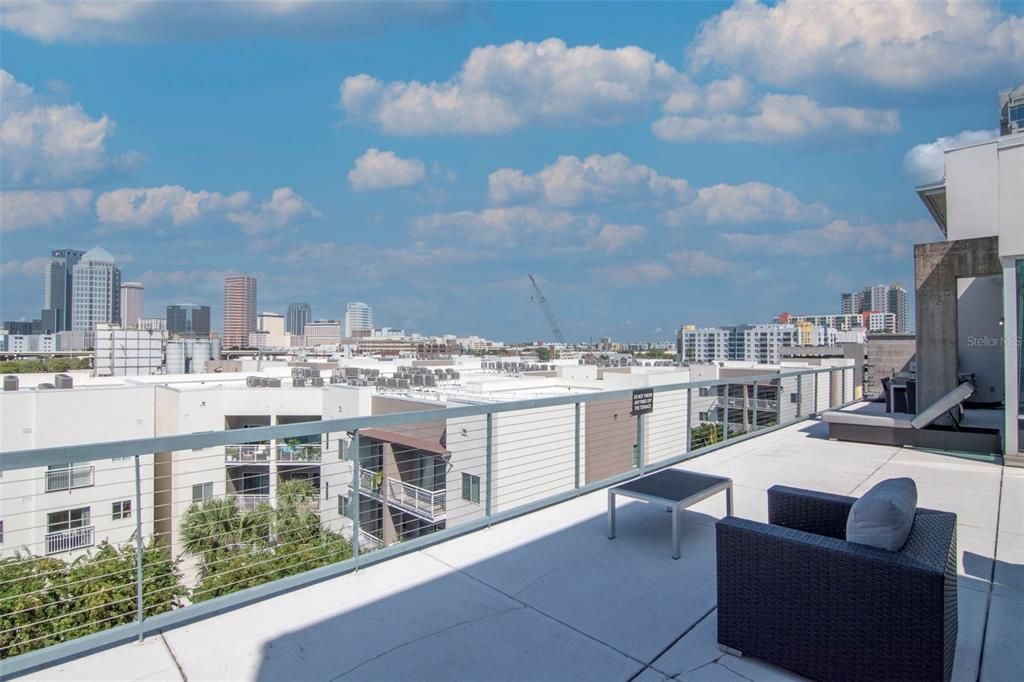 Active With Contract: $350,000 (1 beds, 1 baths, 1107 Square Feet)