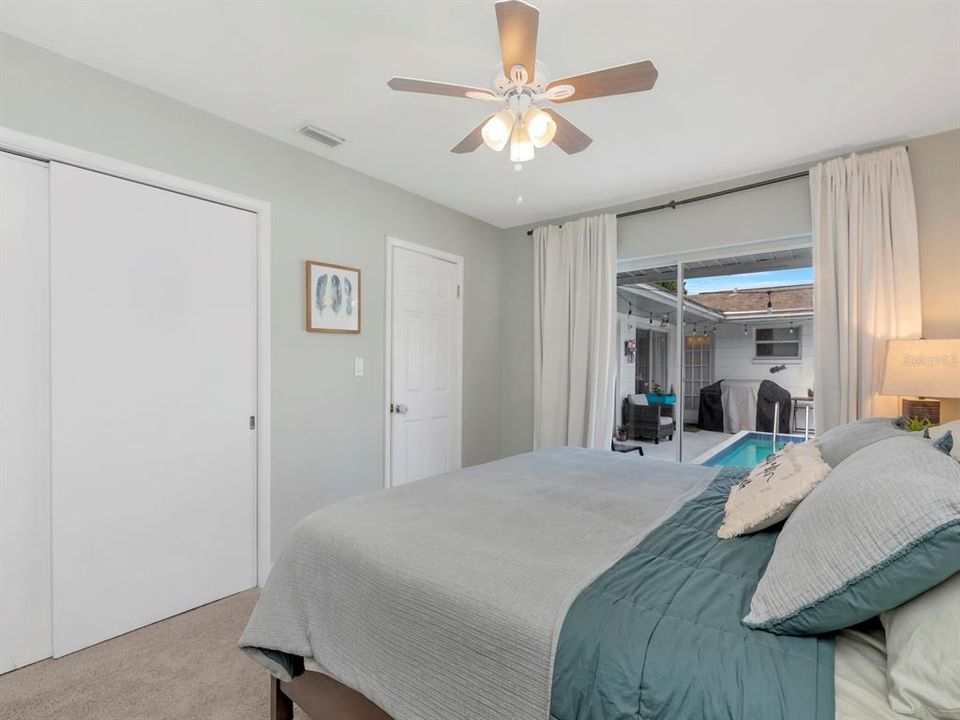 Active With Contract: $435,000 (3 beds, 2 baths, 1484 Square Feet)