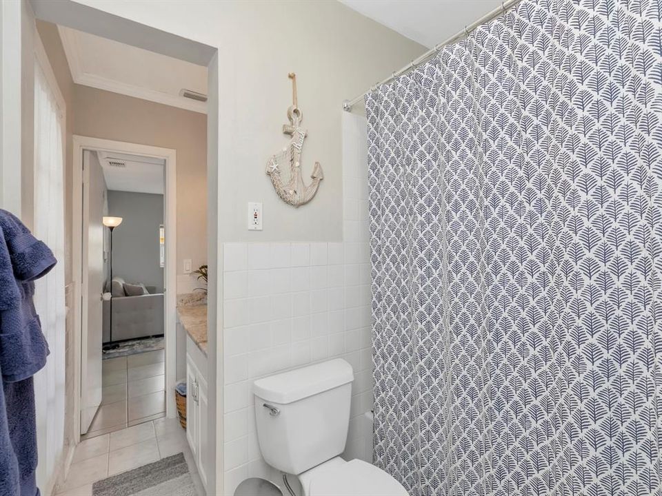 Active With Contract: $435,000 (3 beds, 2 baths, 1484 Square Feet)