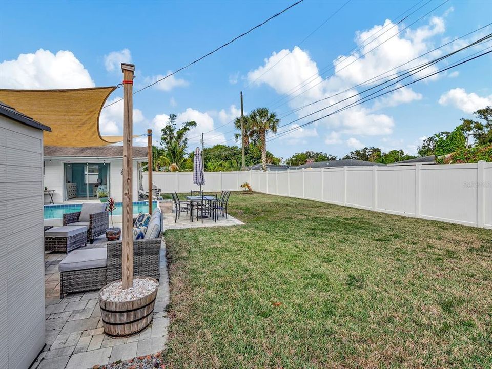 Active With Contract: $435,000 (3 beds, 2 baths, 1484 Square Feet)