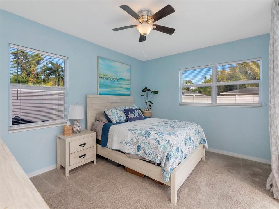 Active With Contract: $435,000 (3 beds, 2 baths, 1484 Square Feet)