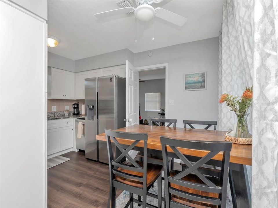 Active With Contract: $435,000 (3 beds, 2 baths, 1484 Square Feet)