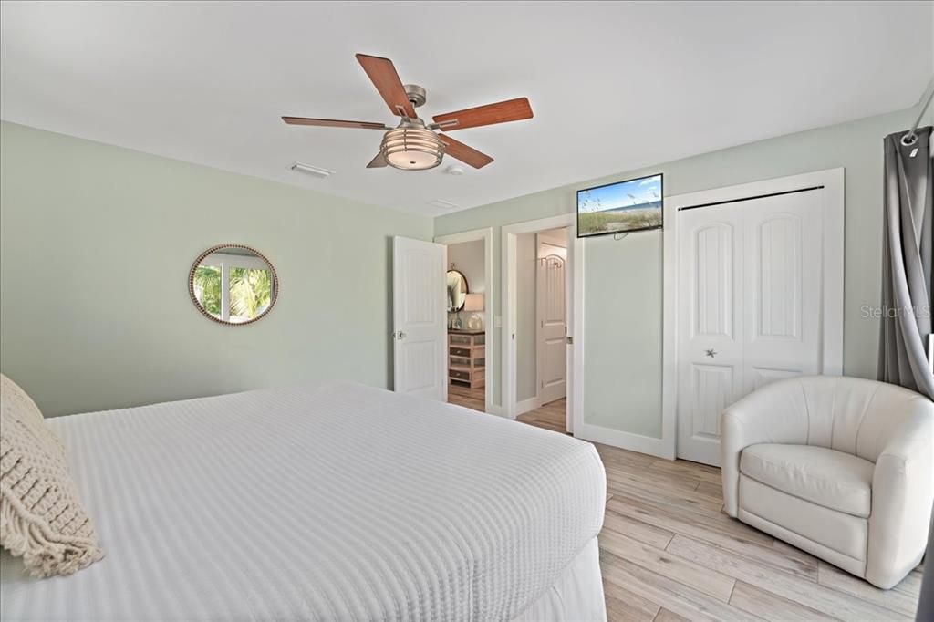 For Sale: $3,895,000 (3 beds, 3 baths, 2263 Square Feet)